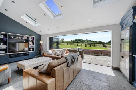 Kitchen/breakfast/sitting/dining room
