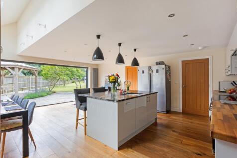 73088_36 Heath Ro...