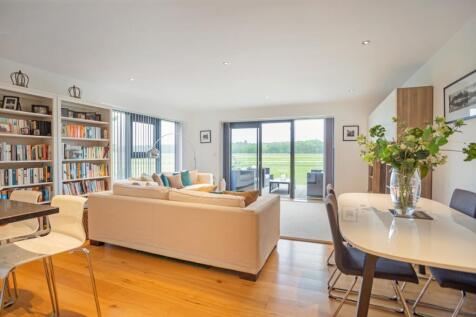 1 Cape Cross Hous...