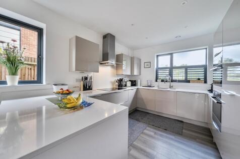 1353406-10-68c151...