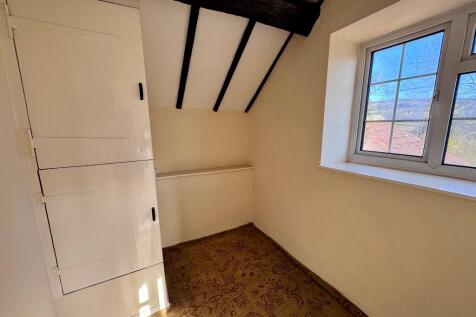 SMALL BEDROOM 3