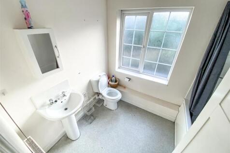 Bathroom.jpg