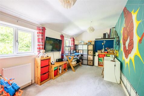 Playroom/Bedroom