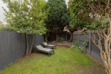Blenheim Road, E17