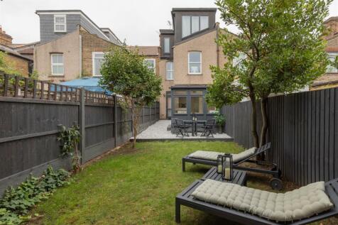 Blenheim Road, E17