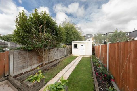 Melbourne Road, E17