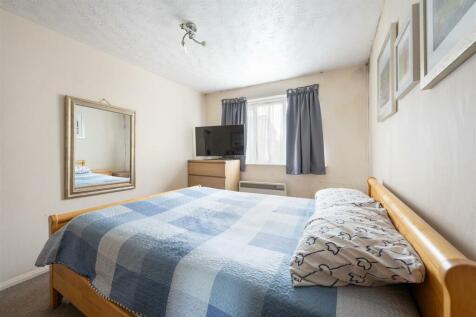 Adams Court, E17
