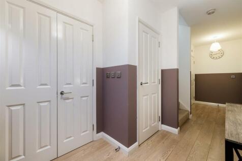 Thornbury Way, E17
