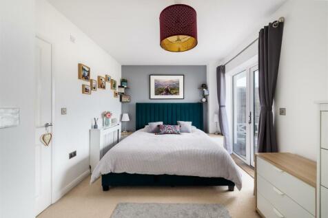 Thornbury Way, E17