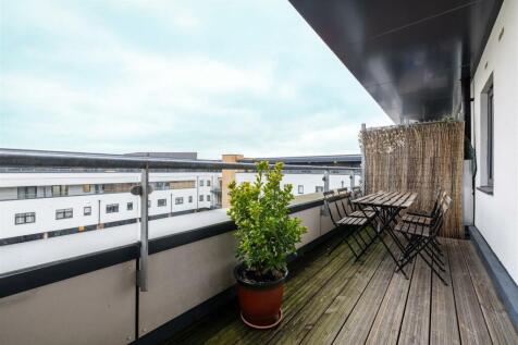 Thornbury Way, E17