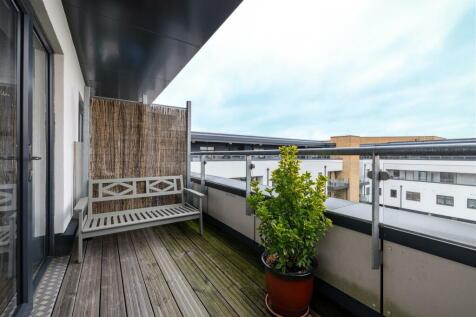 Thornbury Way, E17
