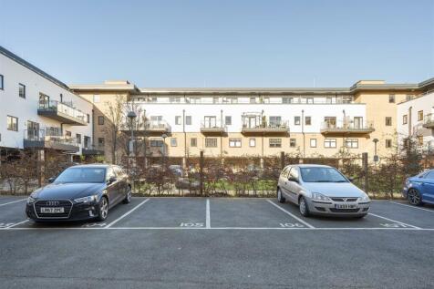 Thornbury Way, E17
