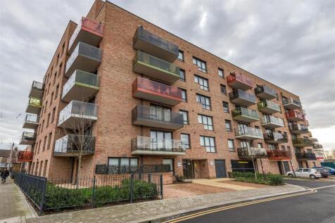 Marlowe Road, E17