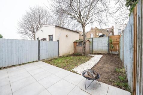 Colchester Road, E10
