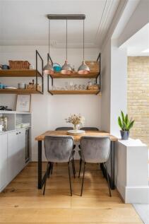 Colchester Road, E10