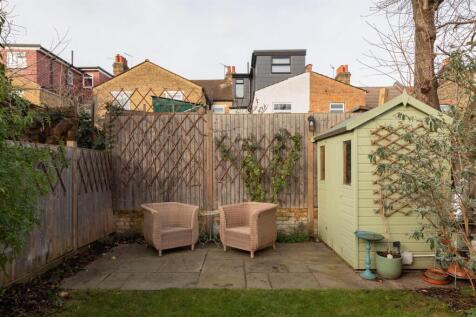 Liverpool Road, E17