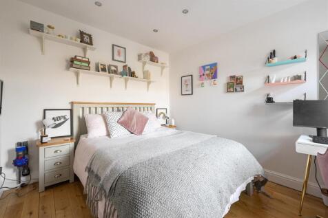 Albert Road, E10