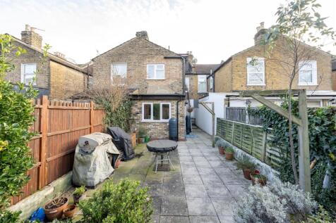 Albert Road, E10