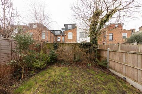 Northbank Road E17
