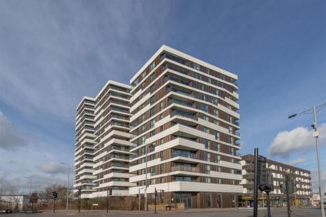 Beck Square E10
