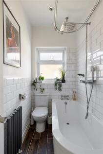 Kettlebaston, E17