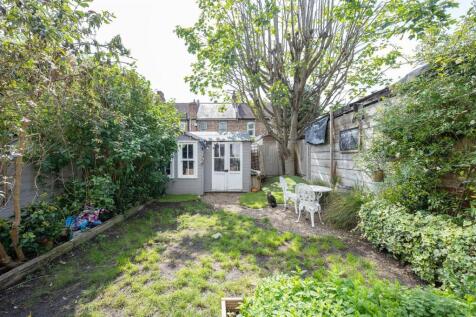 Millicent Road, E10