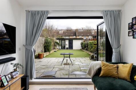 Campbell Road E17
