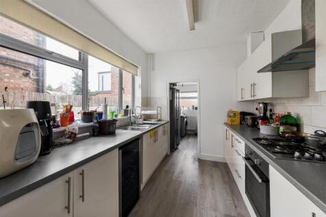 Macdonald Road E17