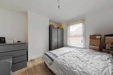 Macdonald Road E17