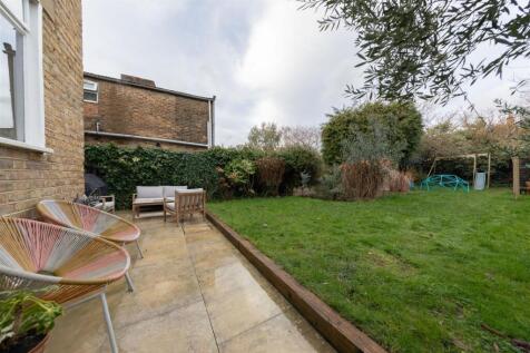 Copeland Road E17
