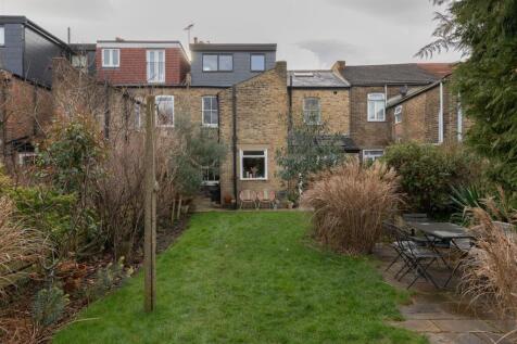Copeland Road E17