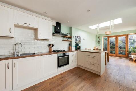 Brookdale Road E17