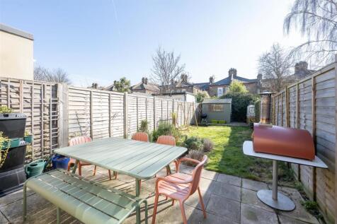 Walpole Road E17