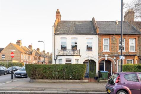 Winns Avenue E17