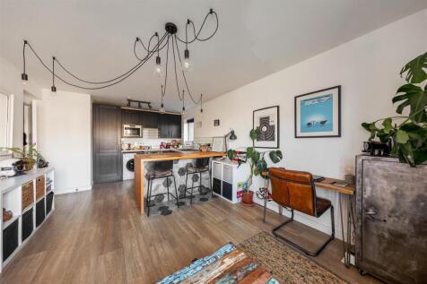 Manor Road, E10