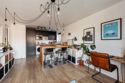 Manor Road, E10