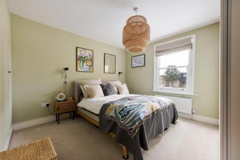 Byron Road E17
