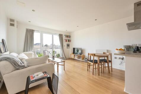 Thomas Jacomb Place E17