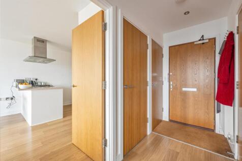 Thomas Jacomb Place E17