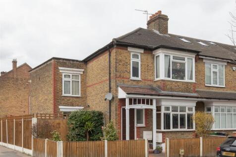 Queens Road E17