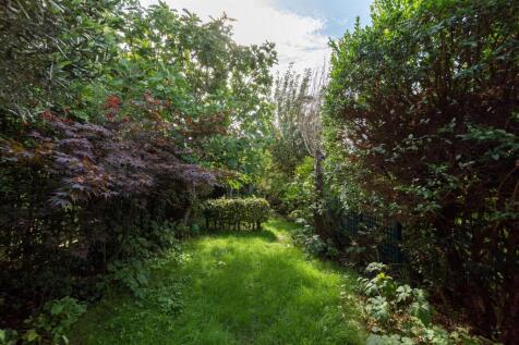 Elmsdale Road E17