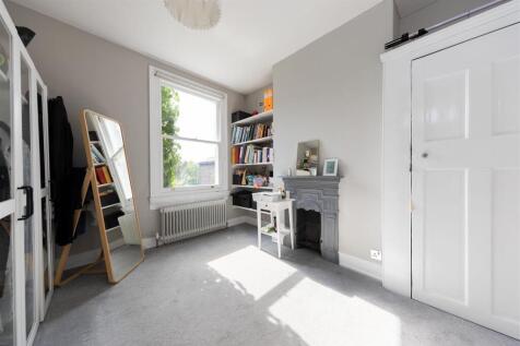 Elmsdale Road E17