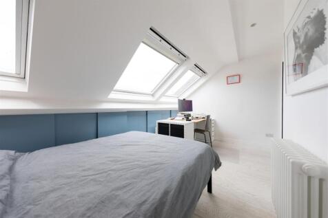 Elmsdale Road E17