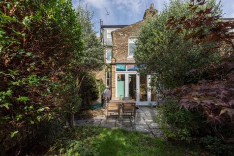 Elmsdale Road E17