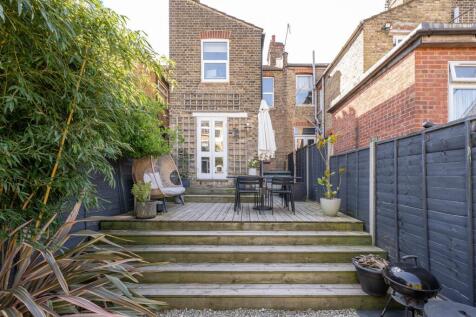 Blenheim Road, E17