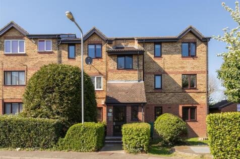 Green Pond Close, E17