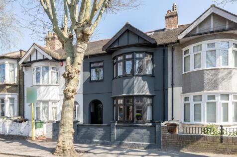 Cambrian Road, E10