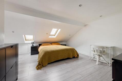 Lily Road, E17