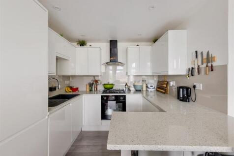 Lily Road, E17