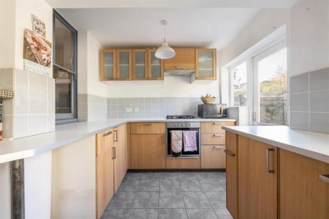 Clacton Road, E17